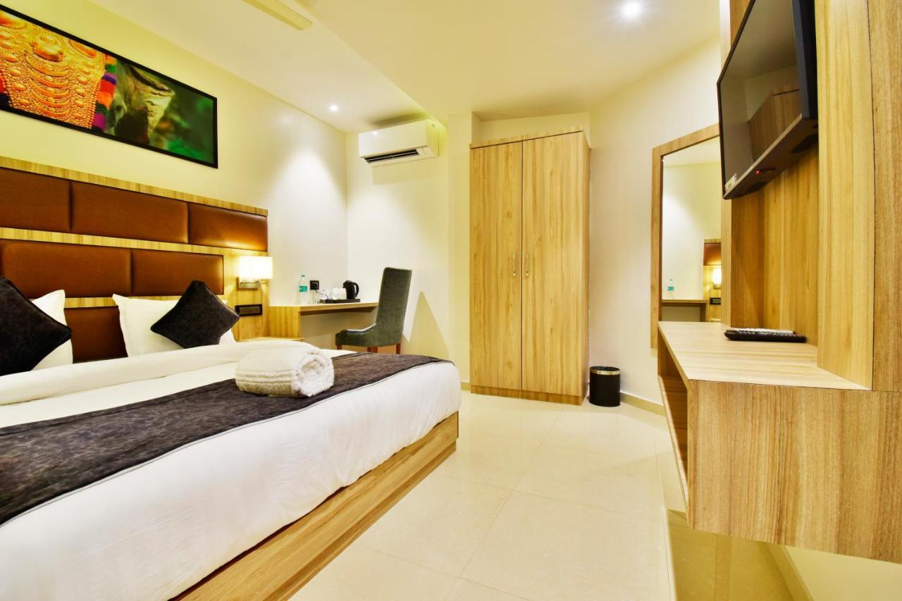 Aura One Hotel Kochi Eksteriør bilde