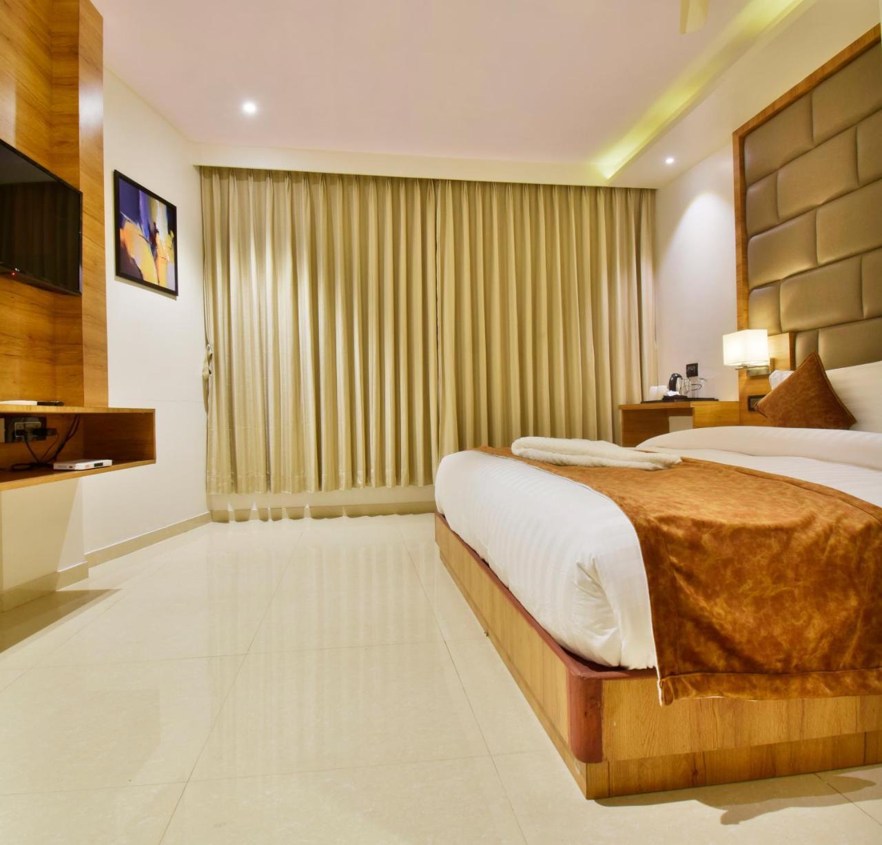 Aura One Hotel Kochi Eksteriør bilde