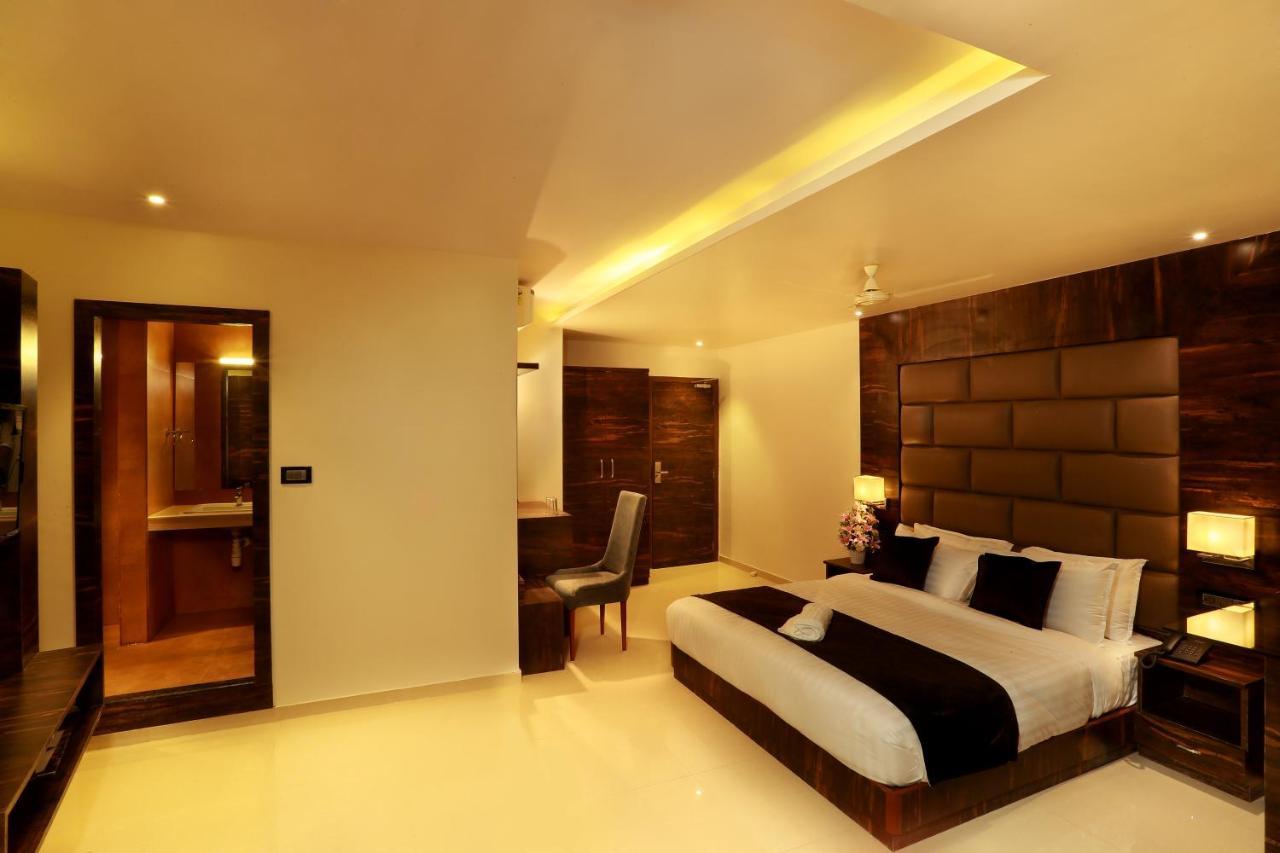 Aura One Hotel Kochi Eksteriør bilde
