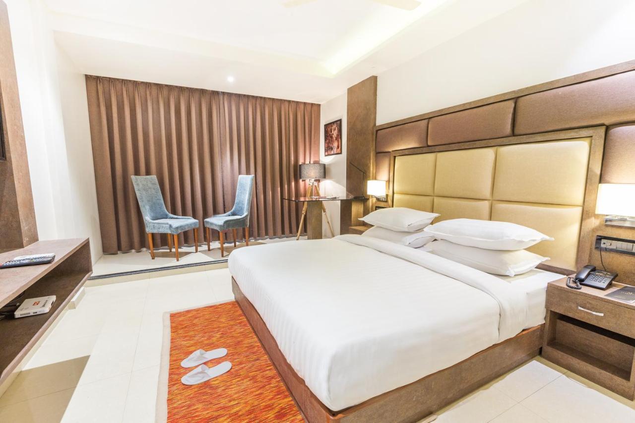 Aura One Hotel Kochi Eksteriør bilde