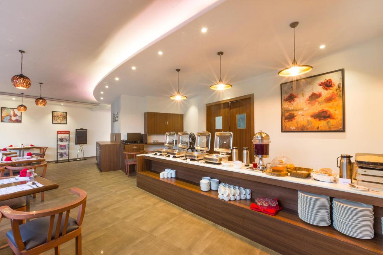 Aura One Hotel Kochi Eksteriør bilde